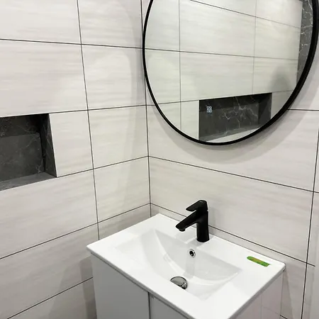 1br With A Free Designated Parking Space *