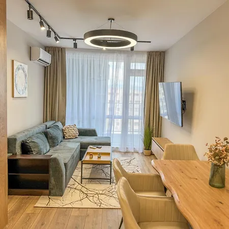 Апартаменты 1br With A Free Designated Parking Space