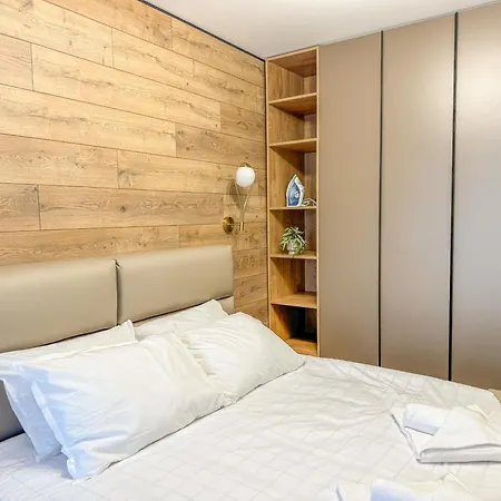 Апартамент 1br With A Free Designated Parking Space