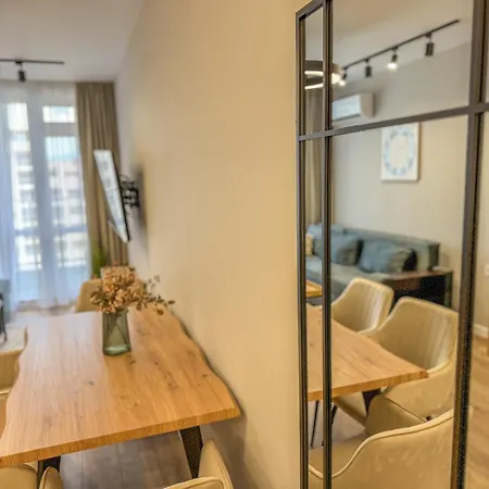 1br With A Free Designated Parking Space