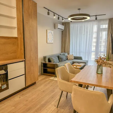 Апартамент 1br With A Free Designated Parking Space *
