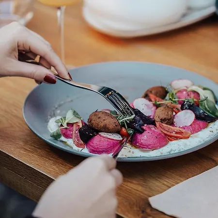 Апартамент 1br With A Free Designated Parking Space