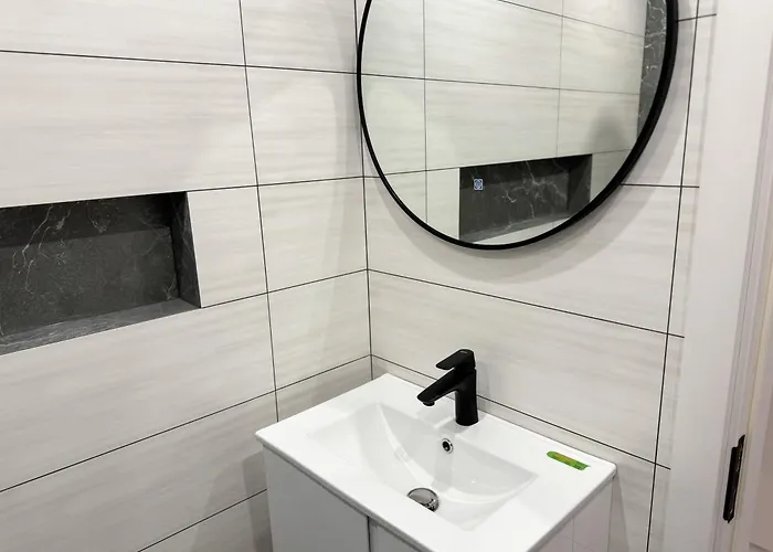 1br With A Free Designated Parking Space *